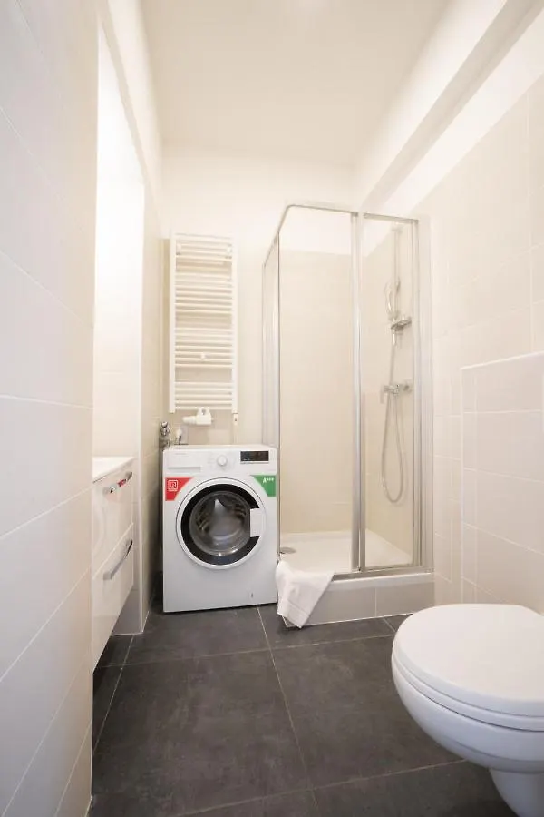 Spacious Apartment With Huge Shared Terrace And Grill Located Between City Centre And Donau River 维也纳 奥地利